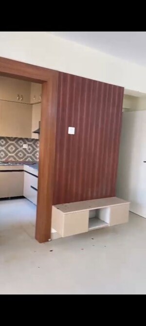 Room in 3 BHK Apartment at Jaypee Greens Kosmos, Sector 134 – for Rent