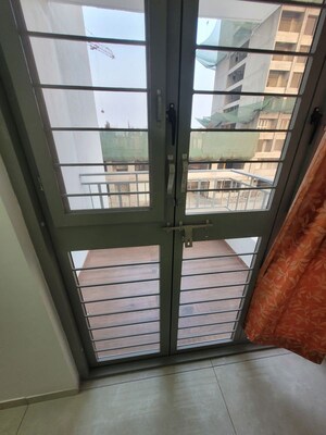 Room in 1 BHK Apartment at Kolte Patil Life Republic R 10, Hinjewadi – for Rent