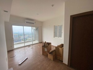 Room in 3 BHK Apartment at Pyramid Altia, Sector 70 – for Sale