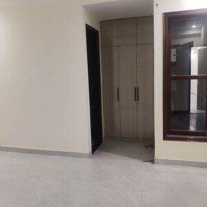 Room in 3 BHK Builder Floor at Sector 5 – for Rent