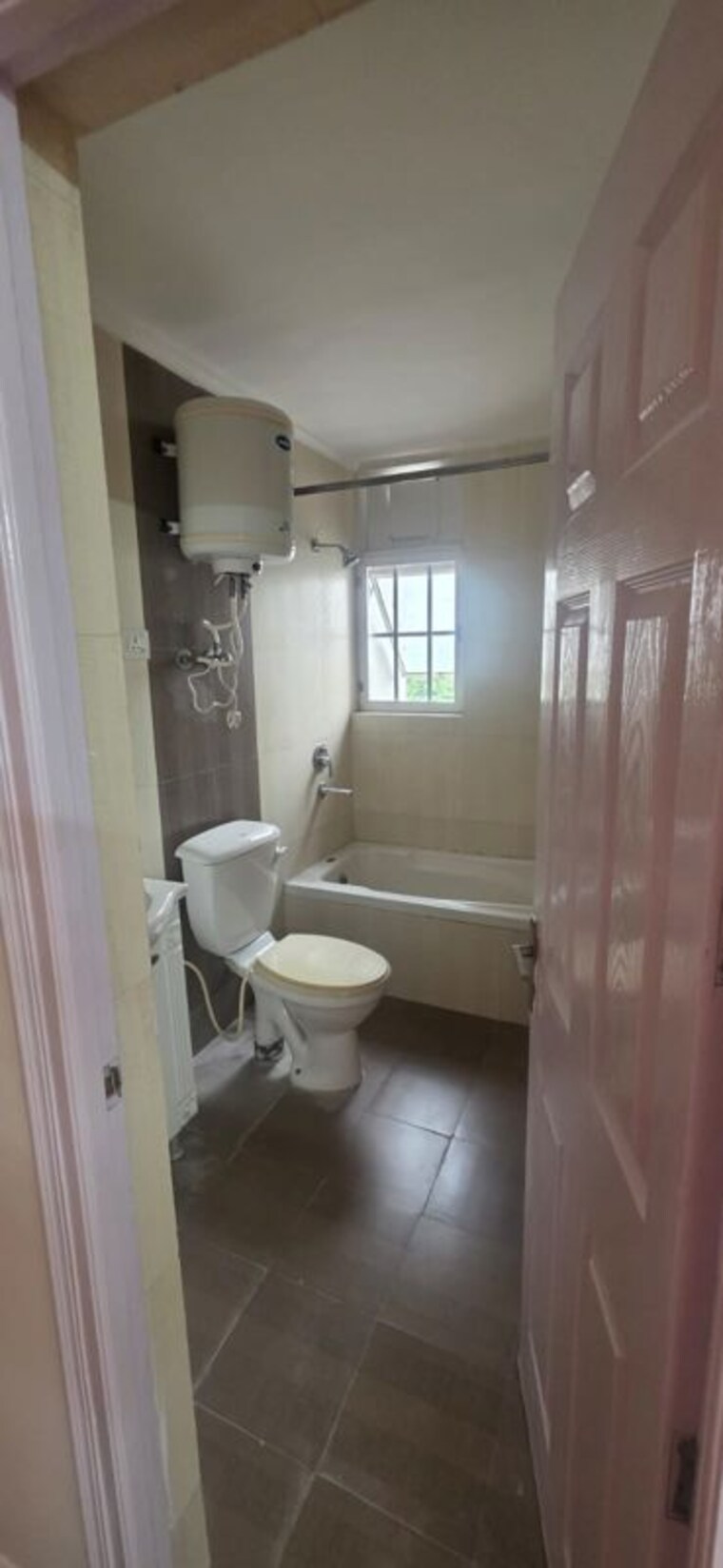 Bathroom, ambala highway 3 Bedroom 1850 Sq.Ft. Apartment In Ambala Highway Zirakpur 10746853