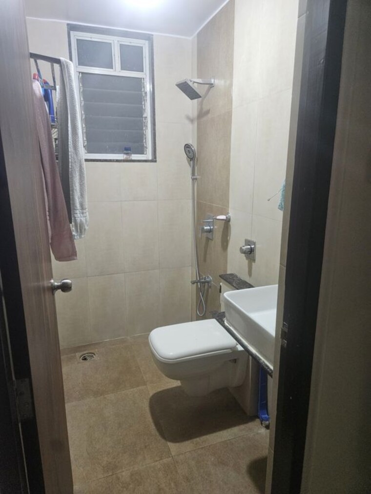 Bathroom, gurunam-guru-niwas 1 Bedroom 650 Sq.Ft. Apartment In Andheri East Mumbai 10746851