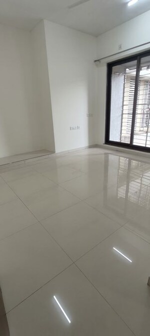 Room in 2 BHK Apartment at Acme Ozone Oakwood and Ashwood, Manpada – for Rent