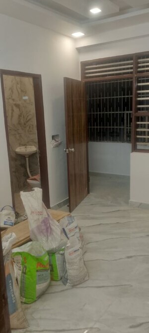 Bathroom in 2.5 BHK Builder Floor at Spring Field, Sector 31 – for Sale