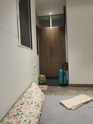 Furnished Amenities in 3 BHK Builder Floor at East Of Kailash – for Rent