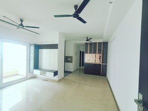 Room in 2 BHK Apartment at Jm Orchid, Sector 76 – for Rent