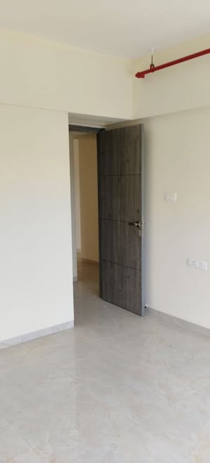 Room in 2 BHK Apartment at Group Satellite Elegance, Goregaon East – for Rent