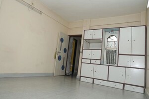 Room in 2 BHK Apartment at Vrundavan Heights, Kothrud – for Sale