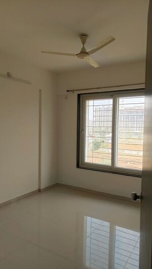 Room in 2 BHK Apartment at Bhojwani The Nook, Tathawade – for Rent
