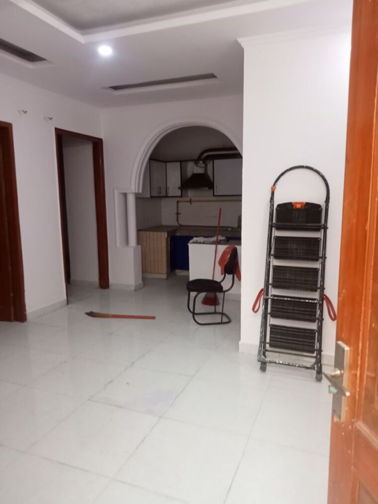 Room, sector 104 2 Bedroom 1100 Sq.Ft. Independent House In Sector 104 Noida 10746061