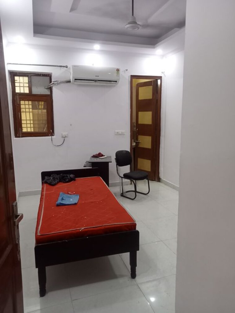 Bedroom, sector 104 2 Bedroom 1100 Sq.Ft. Independent House In Sector 104 Noida 10746061