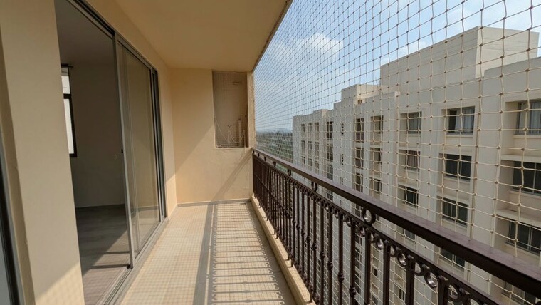 Balcony, house-of-hiranandani-devanahalli 3 Bedroom 1835 Sq.Ft. Apartment In Devanahalli Bangalore 10747008