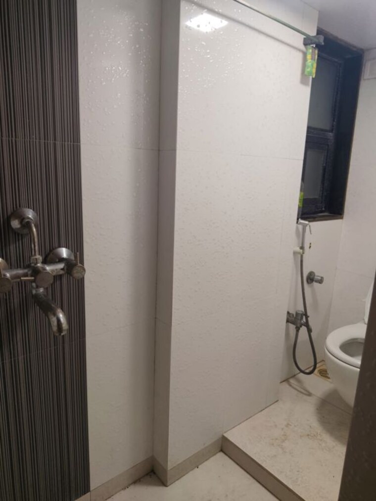 Bathroom, evershine-park 2 Bedroom 699 Sq.Ft. Apartment In Andheri West Mumbai 10747030