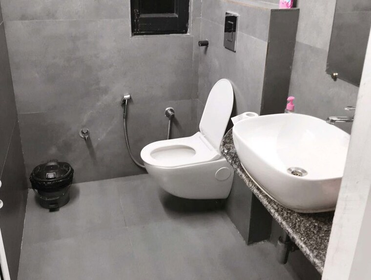 Bathroom, omkar-the-summit-business-bay Commercial Office Space 1650 Sq.Ft. In Andheri East Mumbai 10747028