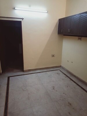 Room in 2 BHK Independent House at Virat Khand – for Rent