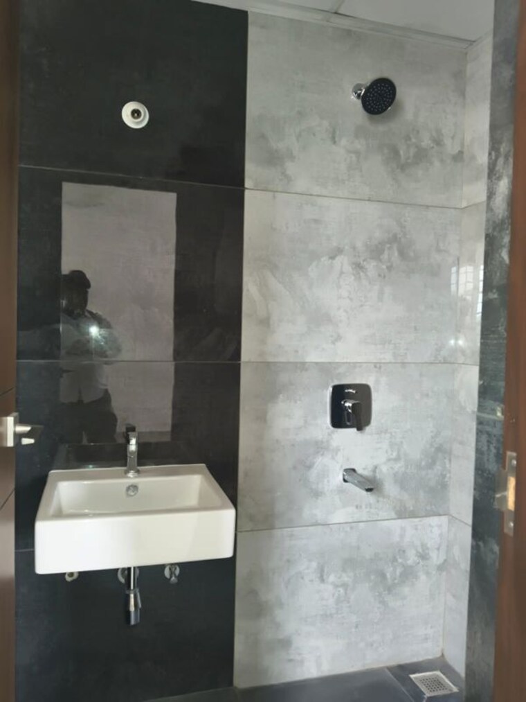 Bathroom, hallmark-skyrena 3 Bedroom 1935 Sq.Ft. Apartment In Narsingi Hyderabad 10747071