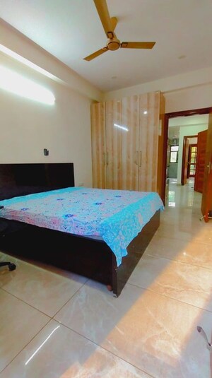 Bedroom in 2 BHK Builder Floor at Sector 51 – for Rent
