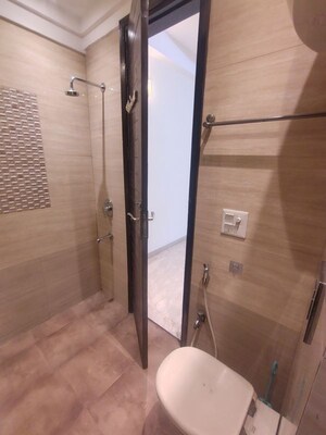 Furnished Amenities in 3 BHK Builder Floor at Malviya Nagar – for Rent