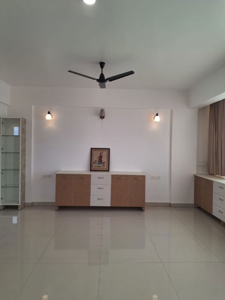 Bathroom, sanjay nagar 3 Bedroom 3000 Sq.Ft. Apartment In Sanjay Nagar Bangalore 10747149