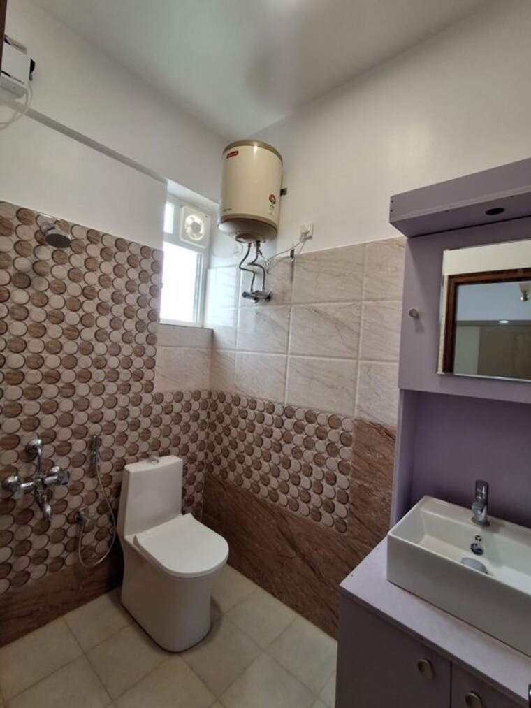Bathroom, sanjay nagar 3 Bedroom 3000 Sq.Ft. Apartment In Sanjay Nagar Bangalore 10747149