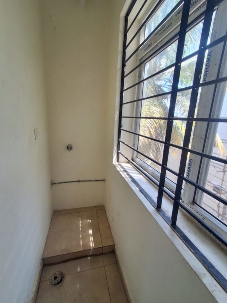 Balcony, hmt layout 3 Bedroom 1500 Sq.Ft. Apartment In Hmt Layout Bangalore 10747197