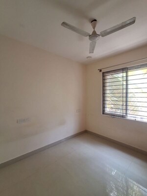 Room in 3 BHK Apartment at Hmt Layout – for Rent