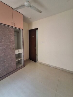 Room in 3 BHK Apartment at Hmt Layout – for Rent