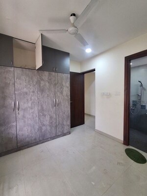 Room in 3 BHK Apartment at Hmt Layout – for Rent