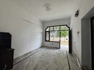 Living Room in 6+ BHK Independent House at Sector 26 – for Rent