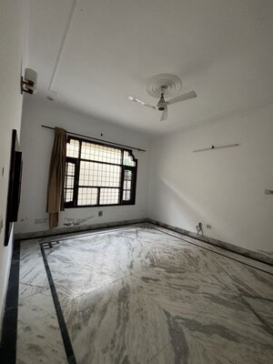 6+ BHK Independent House For Rent in Sector 26
