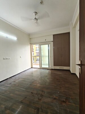Room in 3 BHK Apartment at Capital Athena, Sector 1 Greater Noida – for Sale