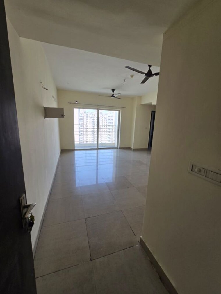 Room, paras-tierea 3 Bedroom 1285 Sq.Ft. Apartment In Sector 137 Noida 10747252