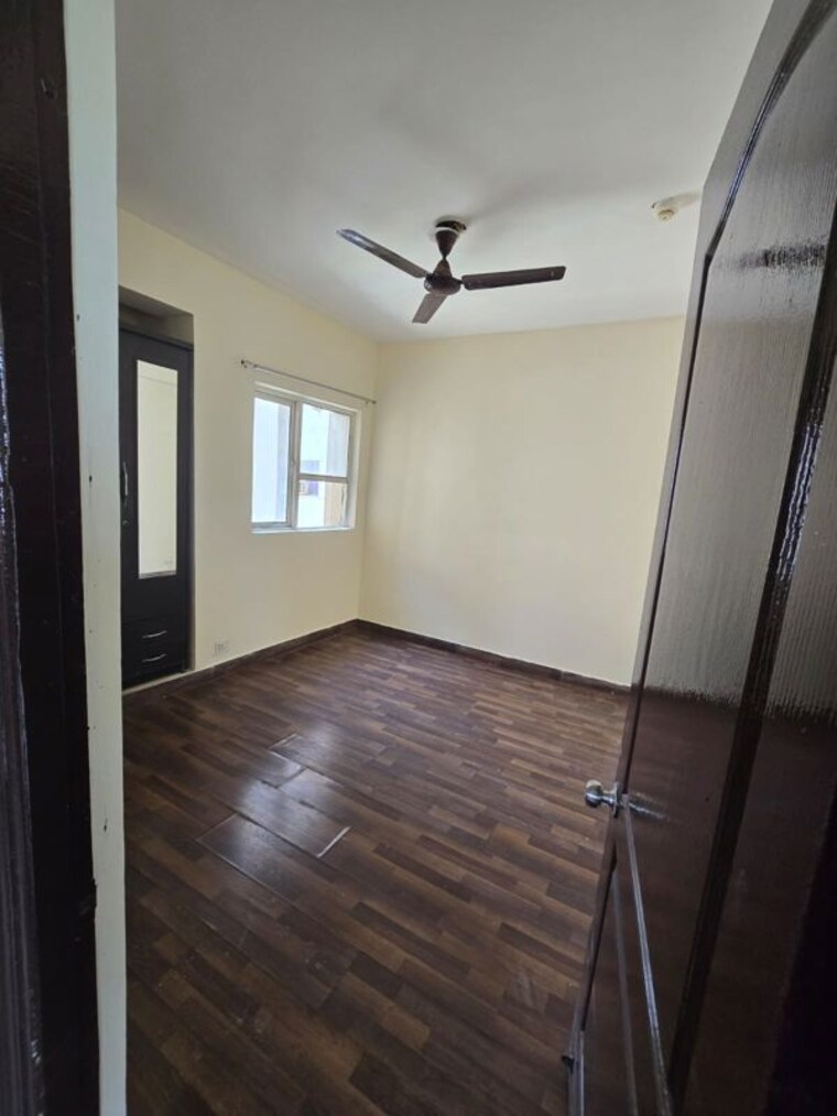 Room, paras-tierea 3 Bedroom 1285 Sq.Ft. Apartment In Sector 137 Noida 10747252