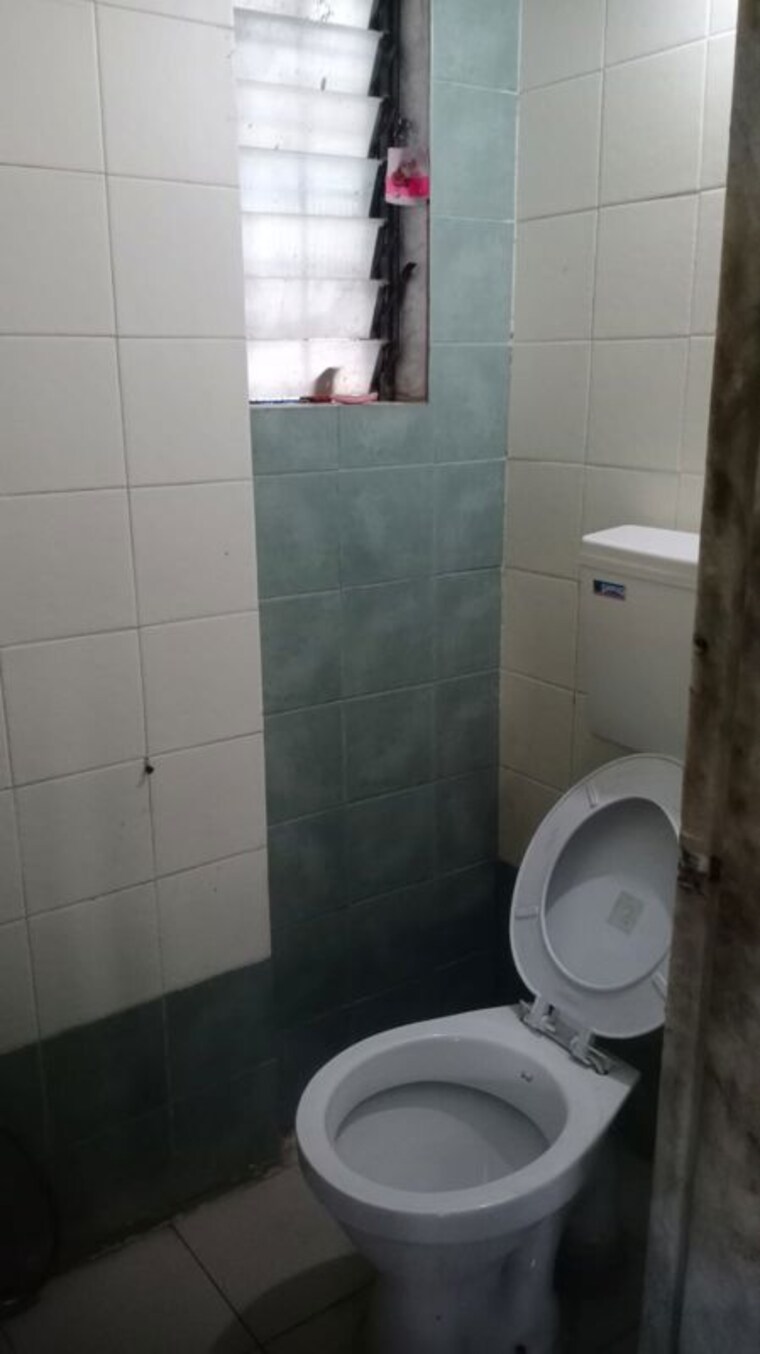 Bathroom, cosmos-hills 1 Bedroom 430 Sq.Ft. Apartment In Pokhran Road No One Thane 10747273