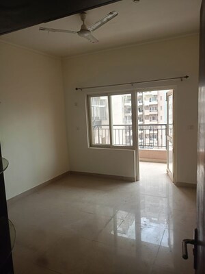 Room in 4 BHK Apartment at AWHO Shanti Vihar, Sector 95 – for Rent