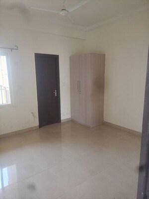 Room in 4 BHK Apartment at AWHO Shanti Vihar, Sector 95 – for Rent