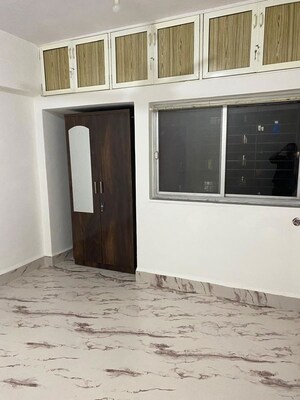 Room in 2 BHK Apartment at Eden Woods complex, Manpada – for Rent