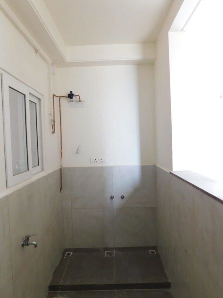 Bathroom, rajapushpa-imperia 3 Bedroom 1720 Sq.Ft. Apartment In Tellapur Hyderabad 10747320