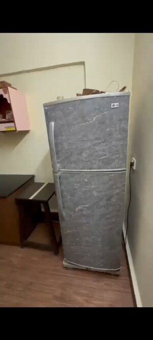 Furnished Amenities in 1 BHK Apartment at Andheri CHS, Andheri West – for Rent