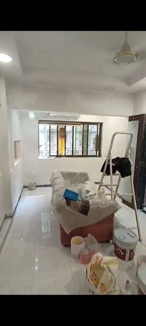 Team Area in 1 BHK Apartment at Andheri CHS, Andheri West – for Rent