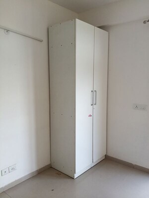 Room in 3 BHK Apartment at Mahagun My Woods, Sector 16c Greater Noida – for Rent