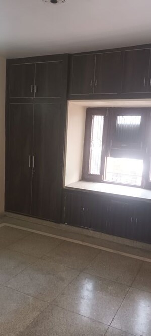 2 BHK Independent House For Rent in Sector 16