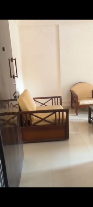 2 BHK Apartment For Rent in Paradise Apartments, Lokhandwala