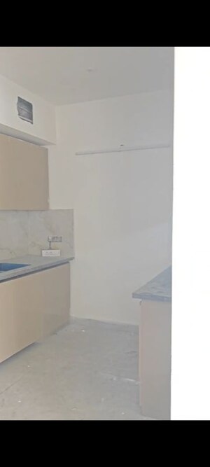 Room in 5 BHK Apartment at RPS Auria, Sector 88 – for Rent