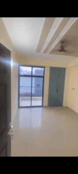 Room in 3 BHK Apartment at Ajnara Integrity, Raj Nagar Extension – for Rent