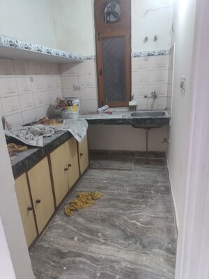 Kitchen in 1 BHK Builder Floor at Maidan Garhi – for Rent