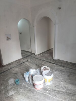 Bathroom in 1 BHK Builder Floor at Maidan Garhi – for Rent