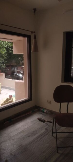 Furnished Amenities in 3 BHK Apartment at Sarita Vihar – for Rent