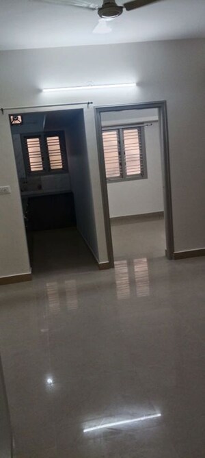 Room in 1 BHK Apartment at Cv Raman Nagar – for Rent