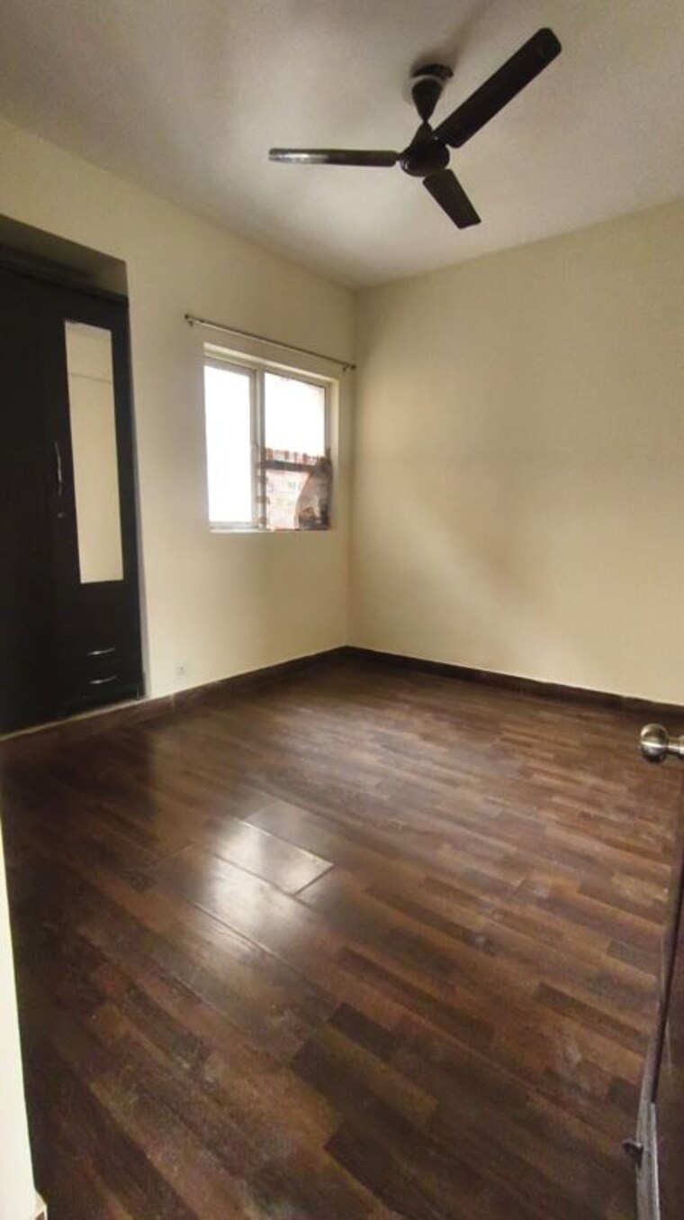 Room, paras-tierea 3 Bedroom 1285 Sq.Ft. Apartment In Sector 137 Noida 10747424